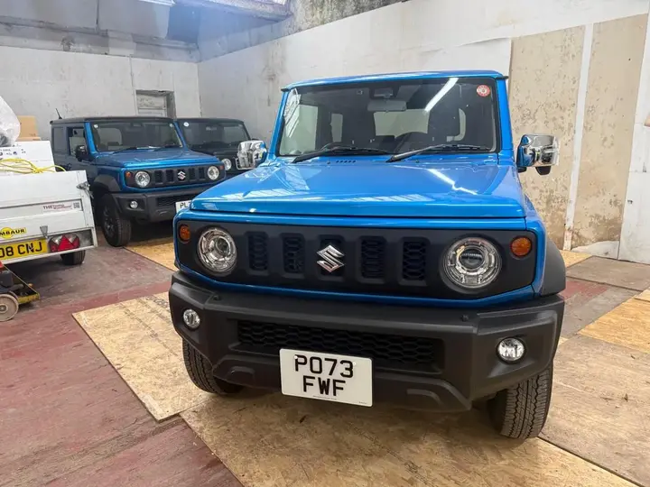 Suzuki Jimny 2023 photo 3