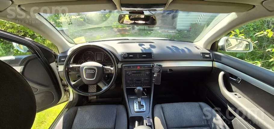 Audi A4 2005 photo 2