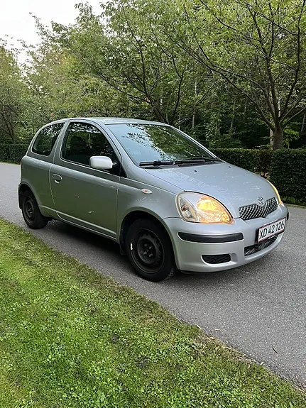 Toyota Yaris 2004 photo 4