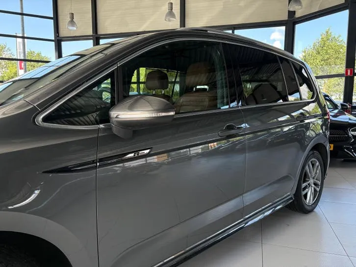 Volkswagen Touran 2017 photo 3