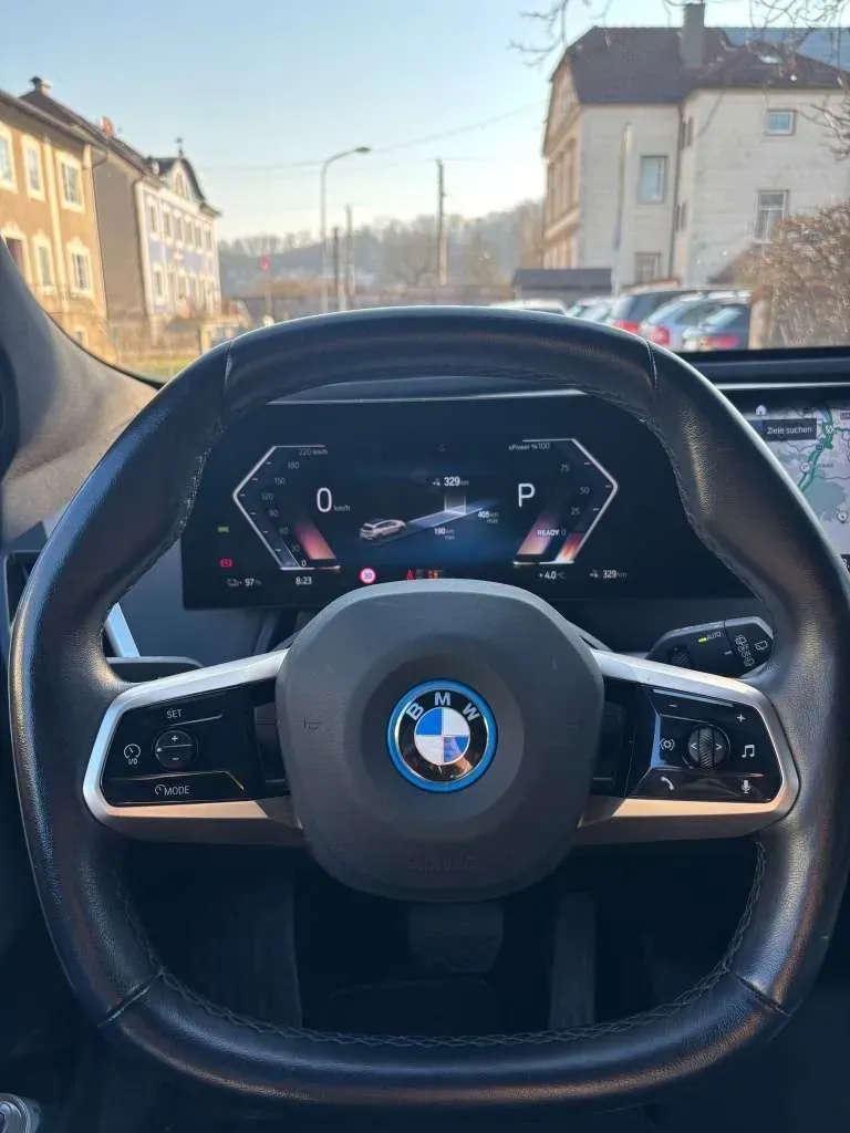 BMW Ix 2022 photo 3