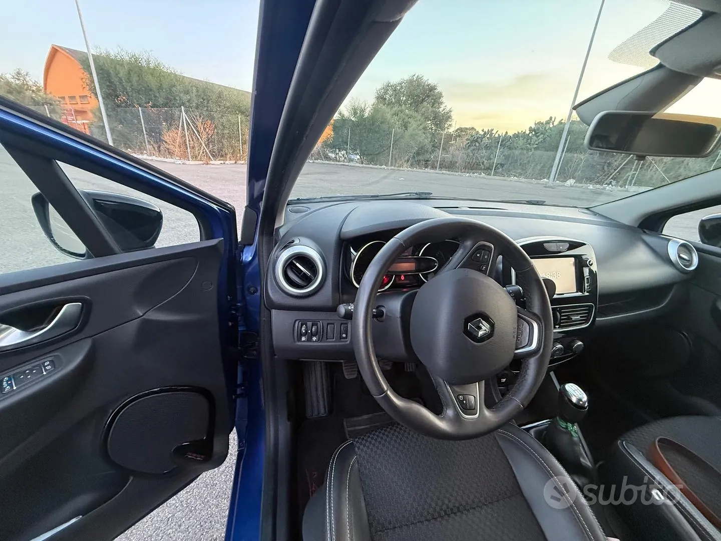 Renault Clio Iv 2018 photo 2