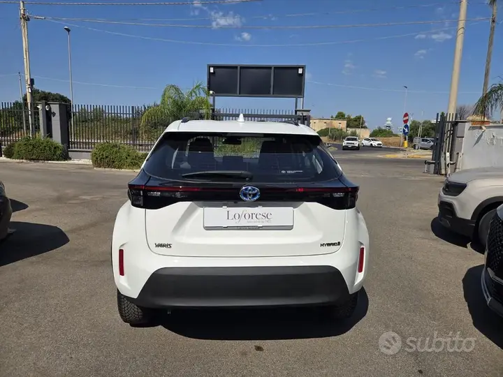 Toyota Yaris Cross 2023 photo 3