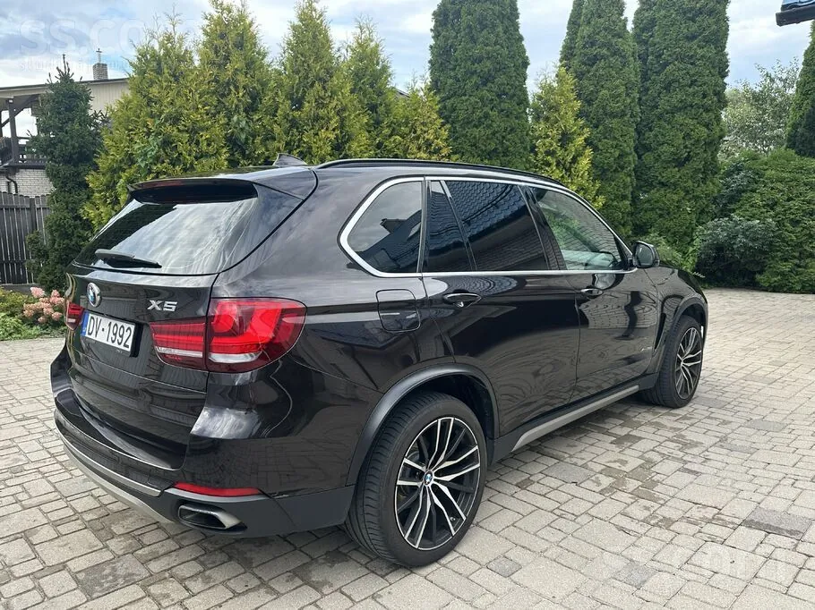 BMW X5 2017 photo 2