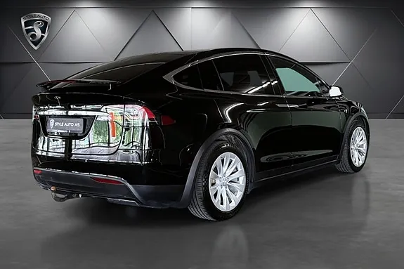 Tesla Model X 2018 photo 5