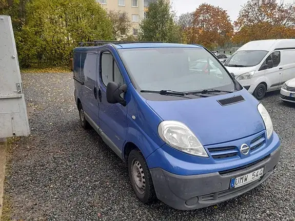 Nissan Primastar 2010 photo 2