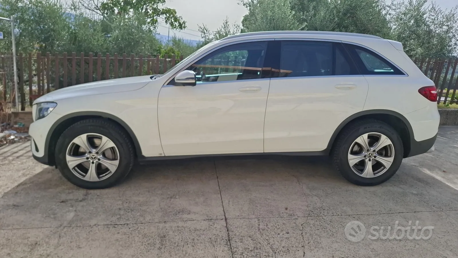 Mercedes-Benz Glc 2018 photo 2