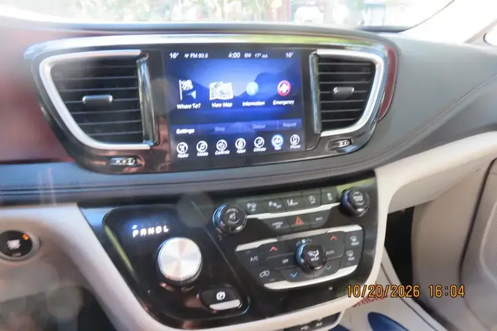 Chrysler Pacifica 2017 photo 5
