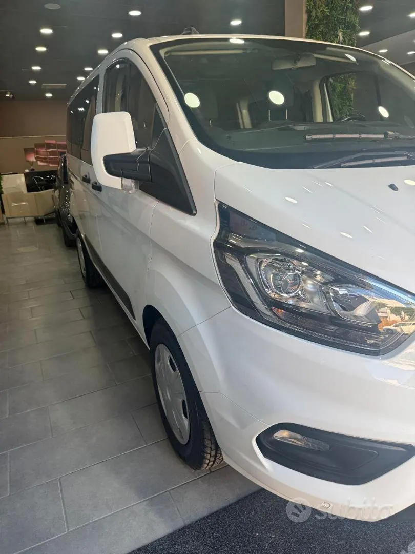 Ford Transit Custom 2023 photo 2