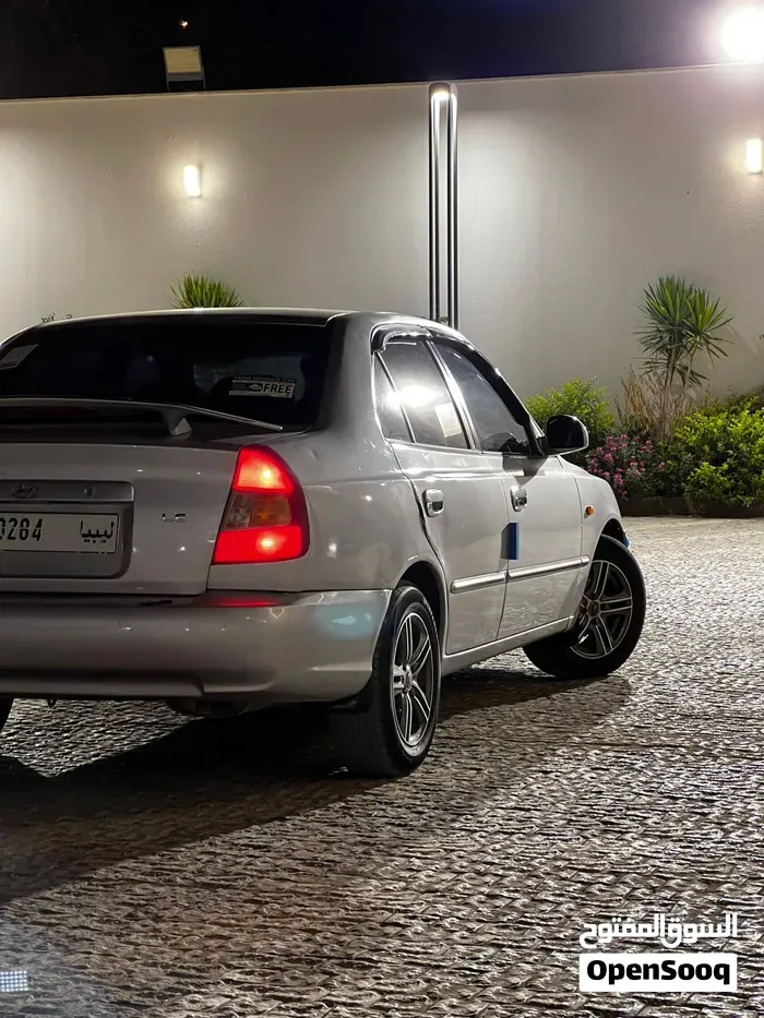 Hyundai Verna 2005 photo 2