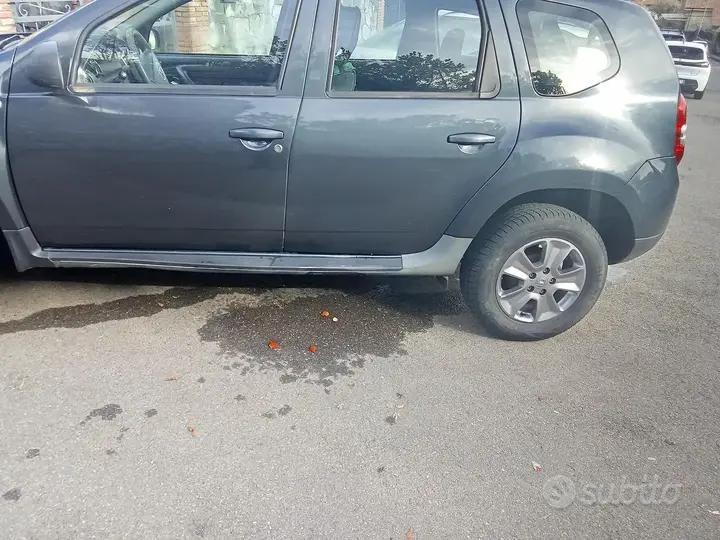 Dacia Duster 2015 photo 2