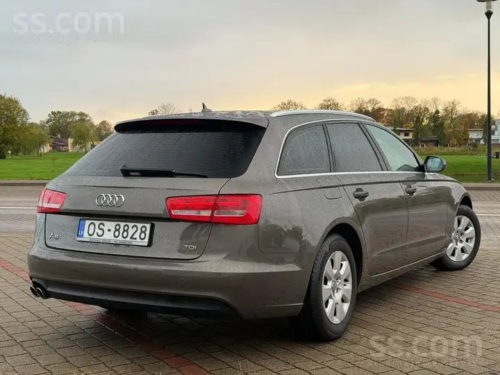 Audi A6 Avant 2012 photo 4