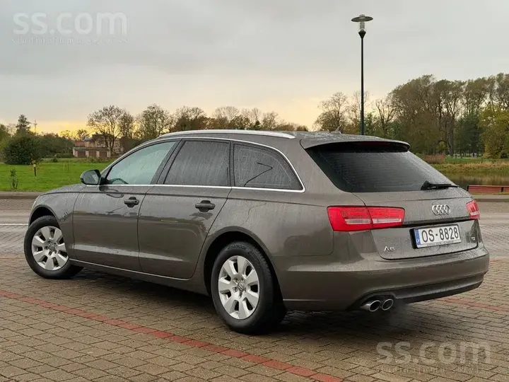 Audi A6 Avant 2012 photo 2