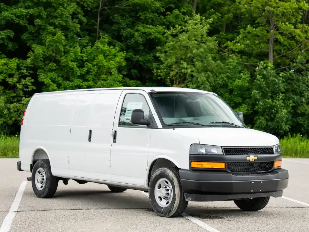 Chevrolet Express 2500 2026 photo 4