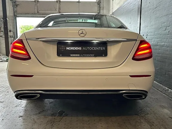 Mercedes-Benz E-Class 2017 photo 4