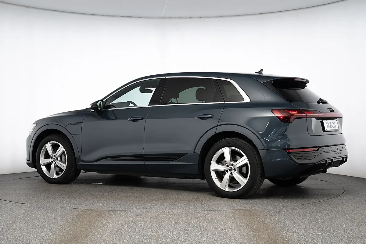 Audi Q8 2024 photo 3