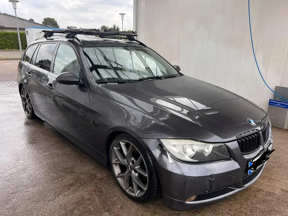 BMW E91 320I