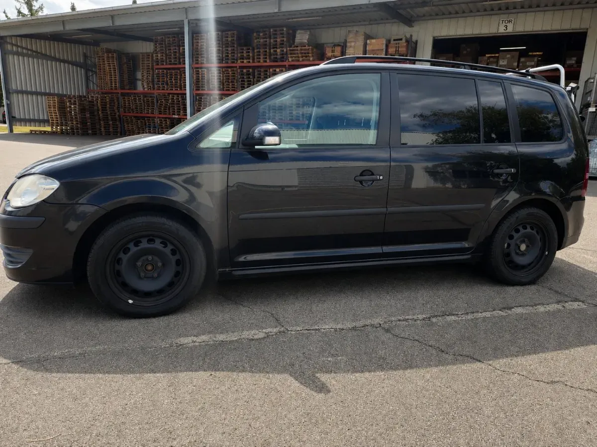 Volkswagen Touran 2007 photo 3