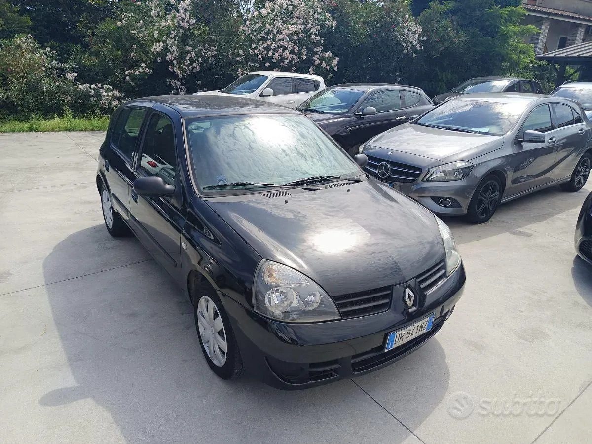 Renault Clio 2008 photo 4
