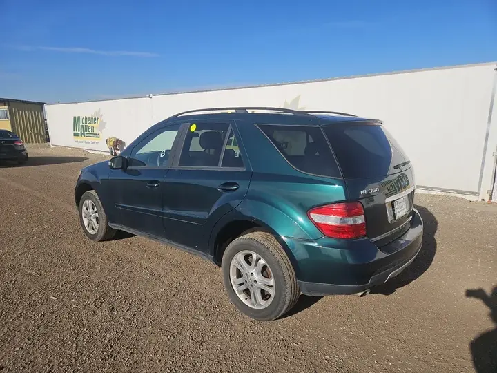 Mercedes-Benz M-Class 2006 photo 3