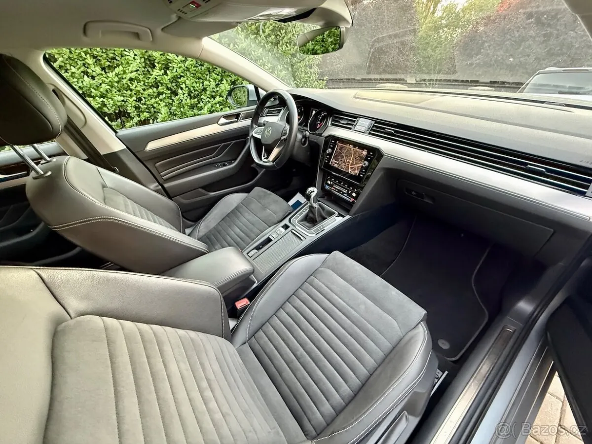 Volkswagen Passat 2022 photo 4
