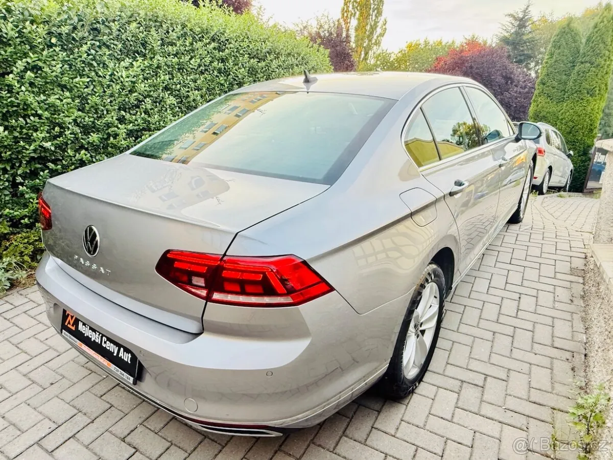 Volkswagen Passat 2022 photo 5