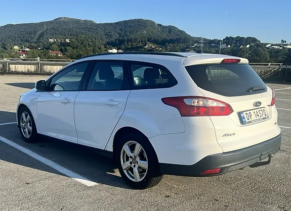 Ford Focus 2012 photo 3