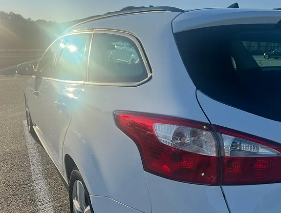 Ford Focus 2012 photo 5