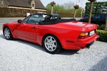 Porsche 944