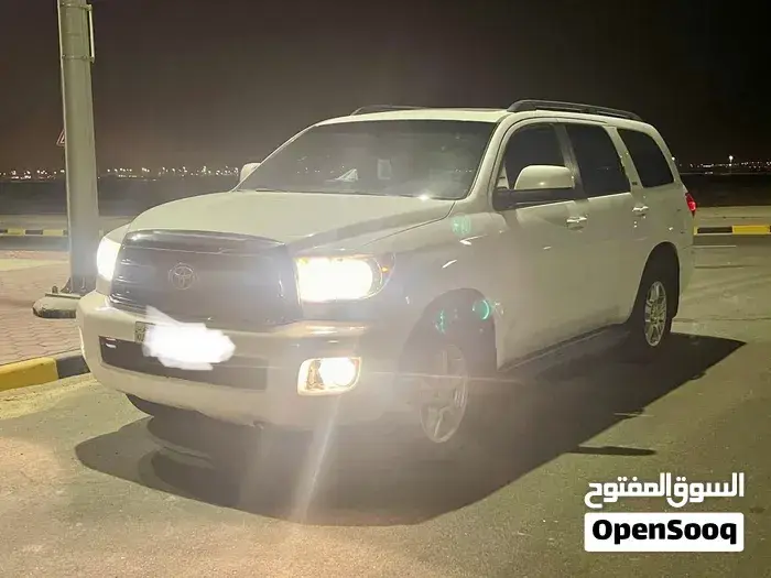 Toyota Sequoia 2012 photo 5