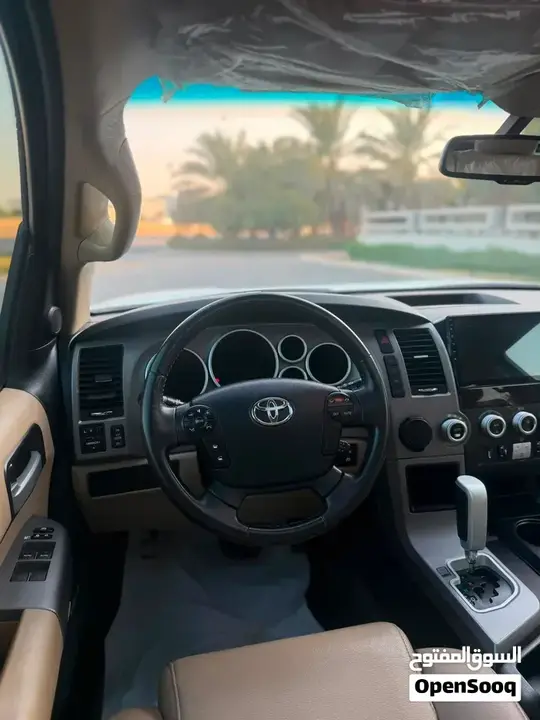 Toyota Sequoia 2012 photo 4
