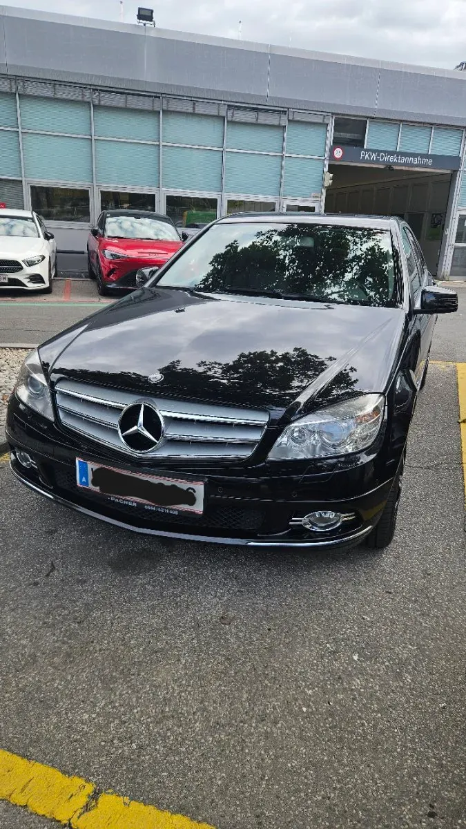 Mercedes-Benz C-Class 2010 photo 3