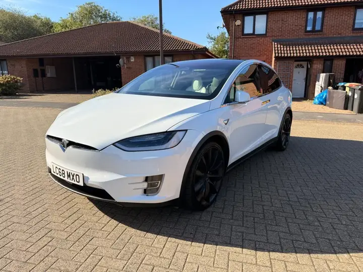 Tesla Model X 2018 photo 3