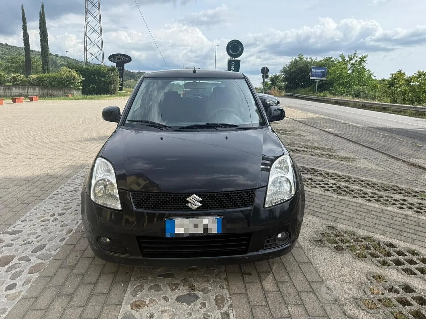Suzuki Swift 2006 photo 2