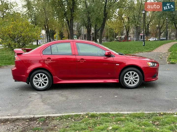 Mitsubishi Lancer 2011 photo 4