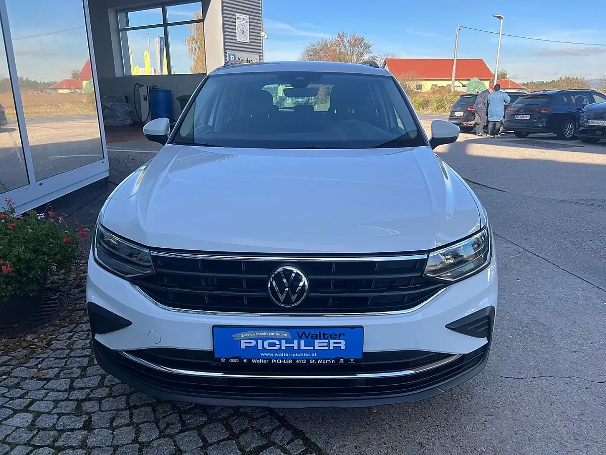 Volkswagen Tiguan 2022 photo 2