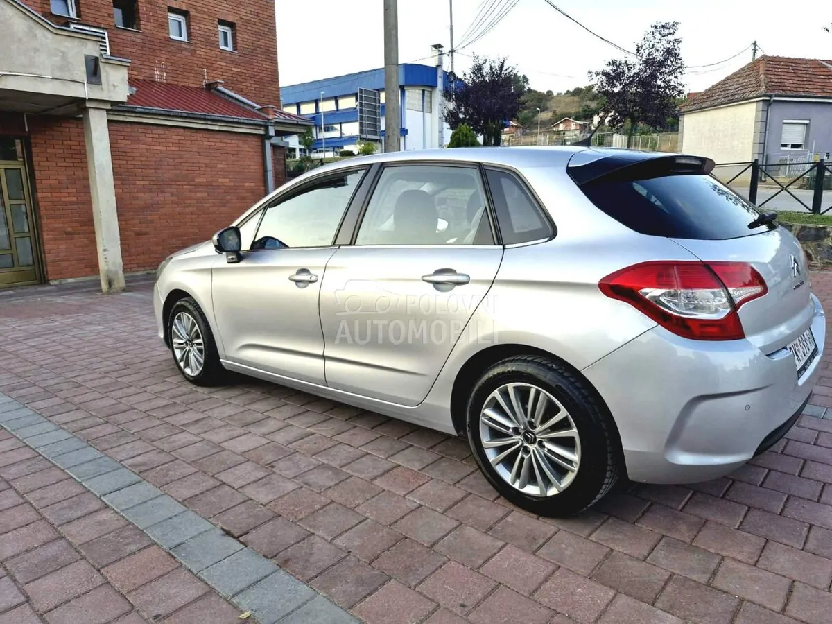 Citroen C4 2013 photo 3
