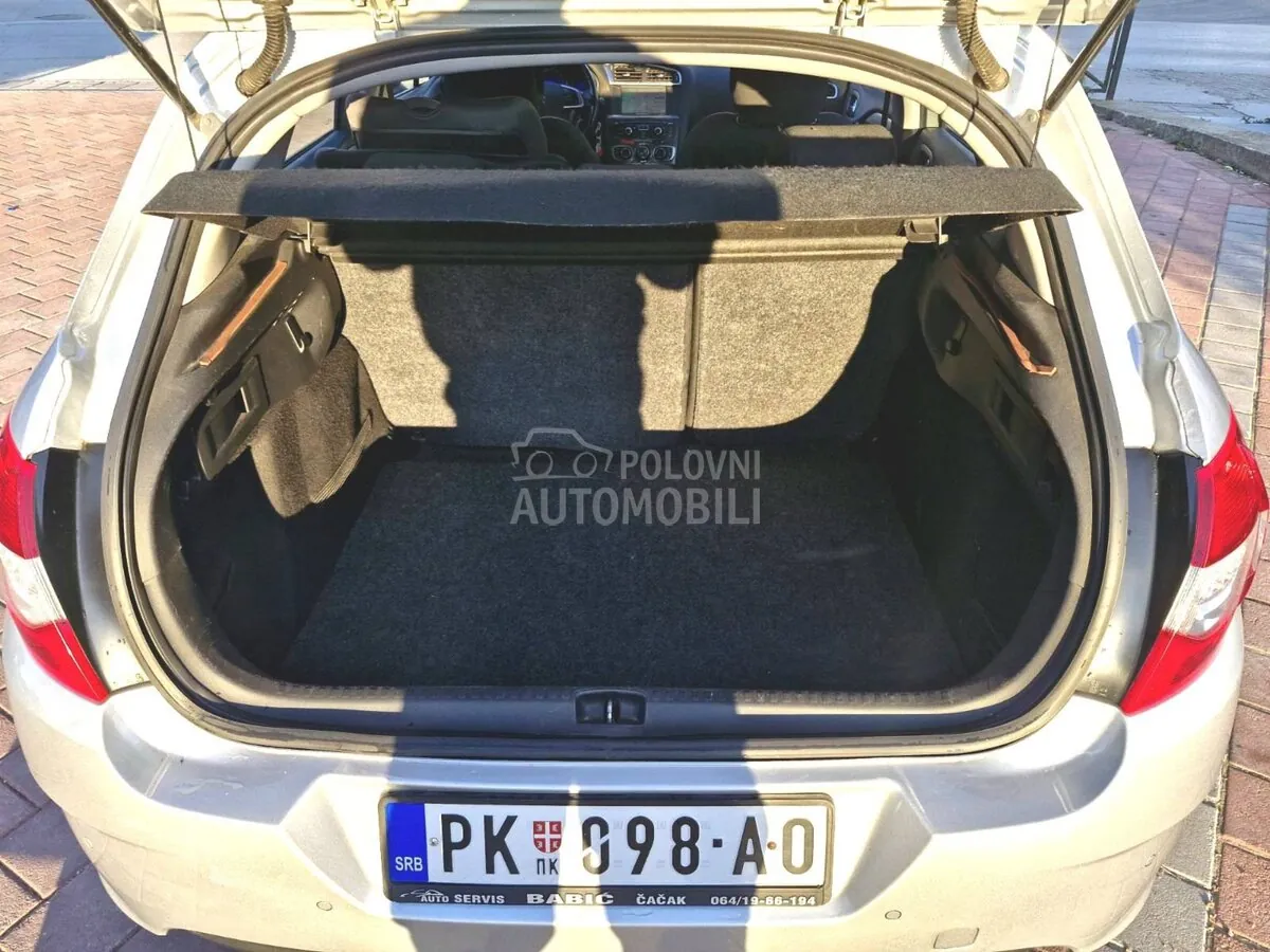 Citroen C4 2013 photo 5