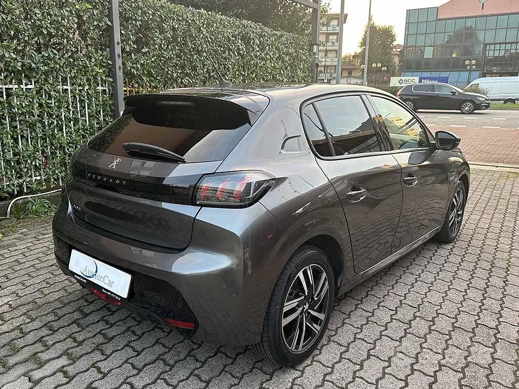 Peugeot 208 2020 photo 5