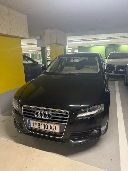 Audi A4 2009 photo 2