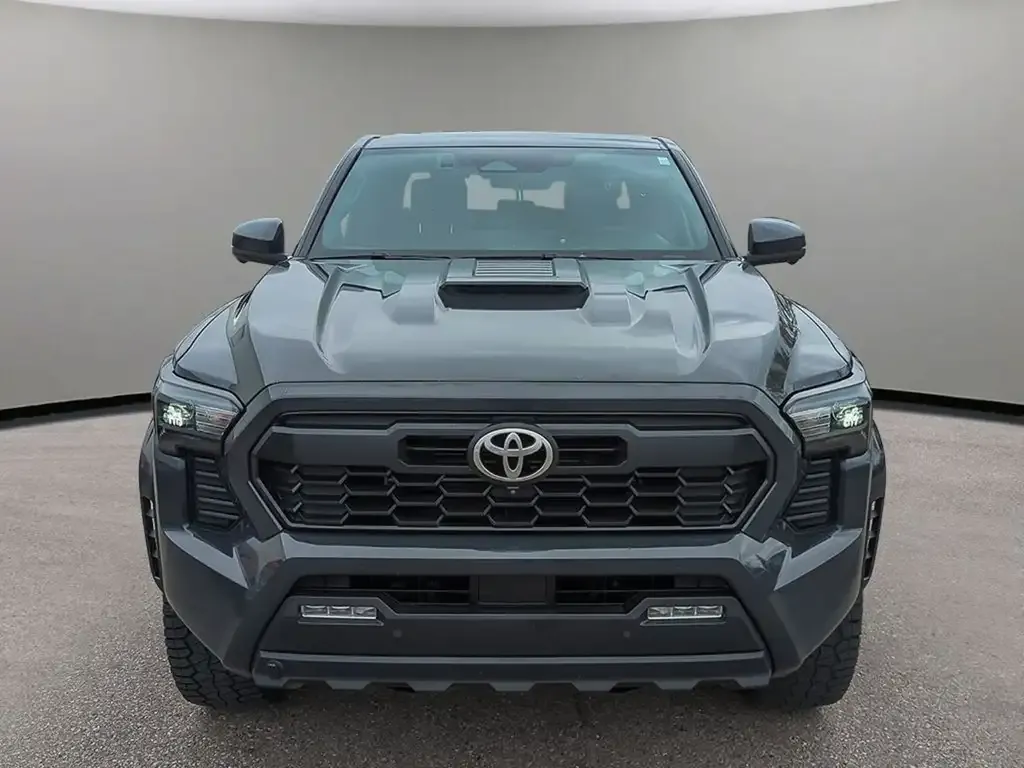 Toyota Tacoma 2024 photo 2
