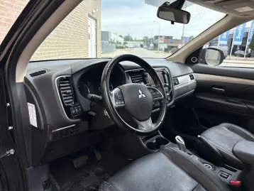 Mitsubishi Outlander 2013 photo 3