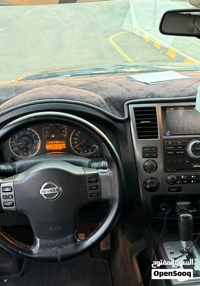 Nissan Armada 2012 photo 4