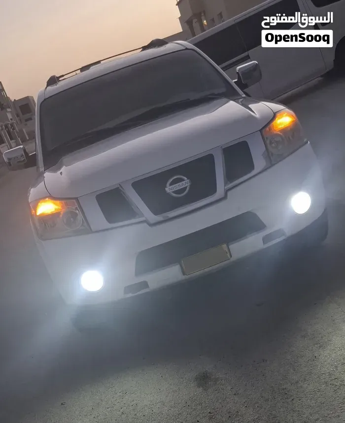 Nissan Armada 2012 photo 5