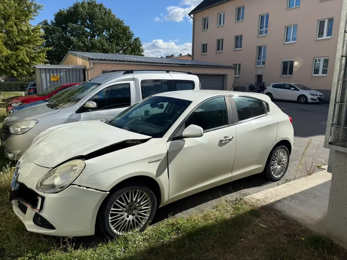 Alfa Romeo Giulietta 2011 photo 3