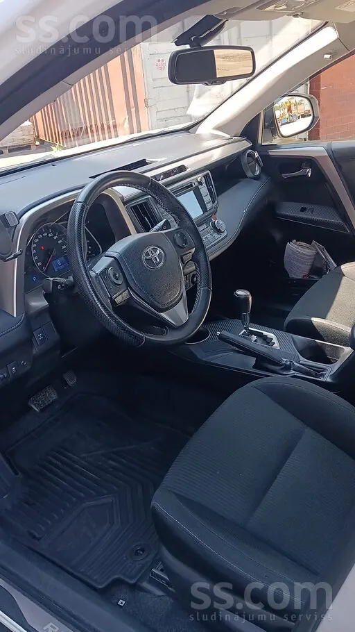 Toyota Rav4 2015 photo 5