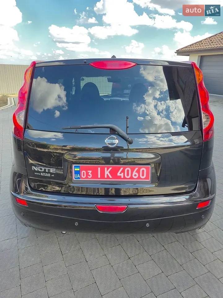 Nissan Note 2010 photo 5
