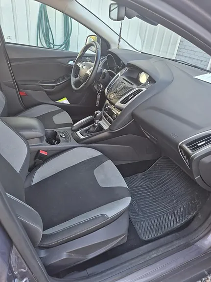 Ford Focus 2011 photo 3