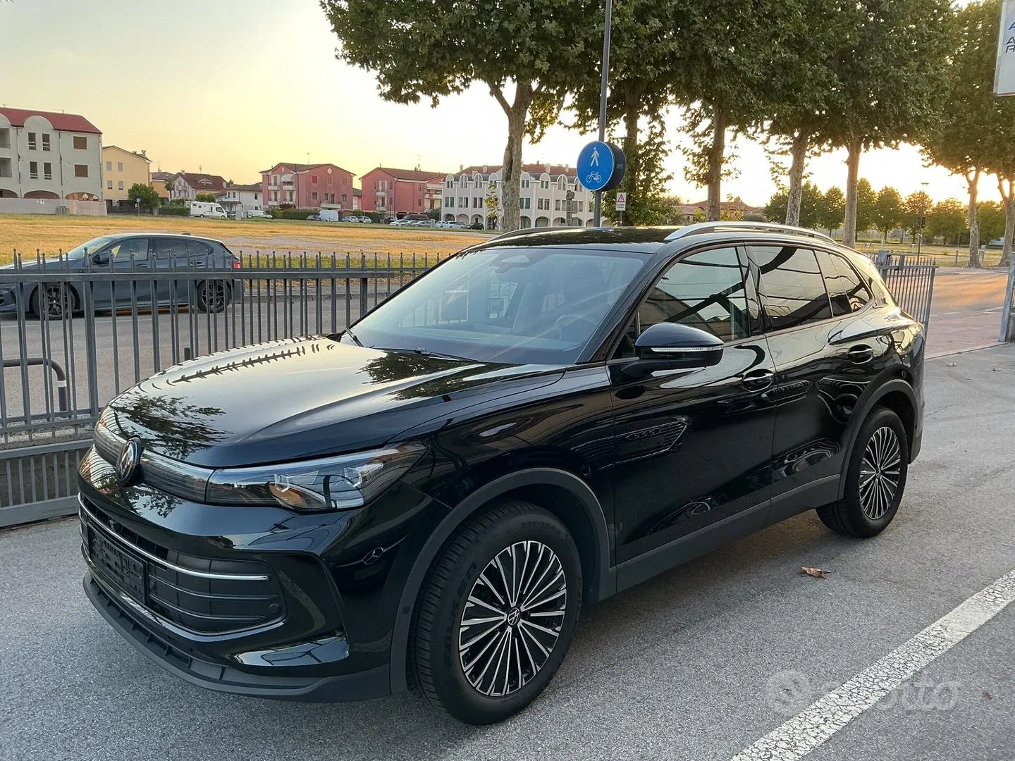 Volkswagen Tiguan 2025 photo 2