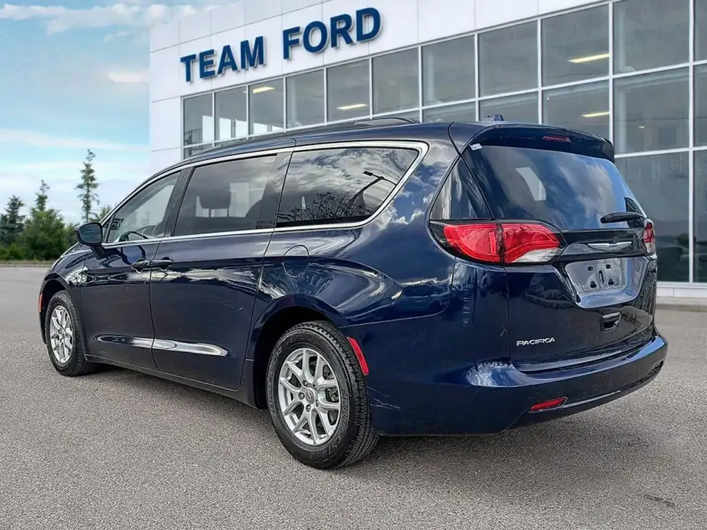 Chrysler Pacifica 2017 photo 4